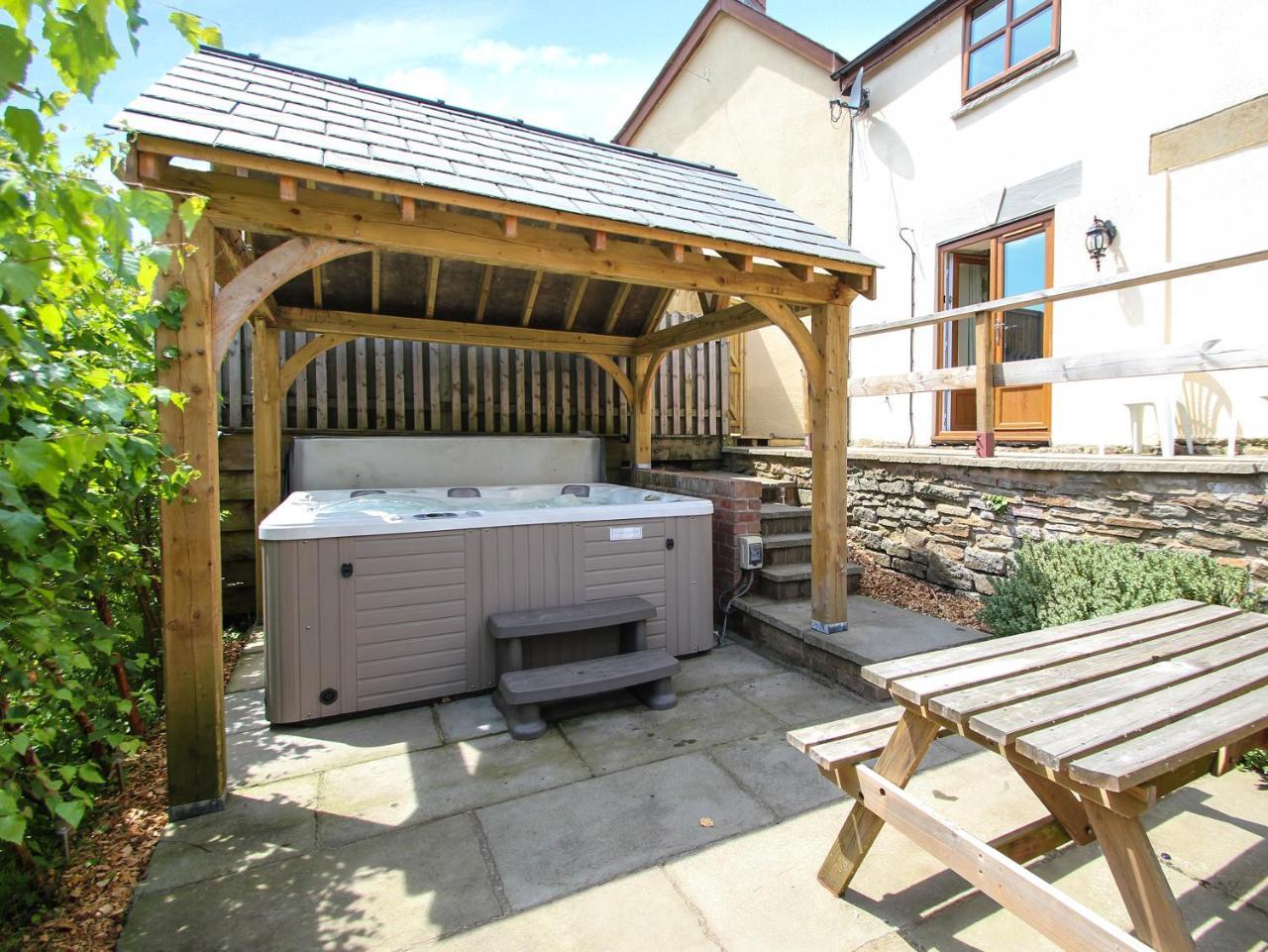 Lilly Cottage Lydney Bagian luar foto